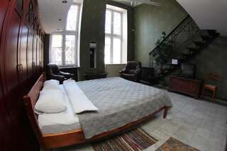 Хостелы Orpheus Hostel and Apartments Одесса Двухместный номер Делюкс с 1 кроватью и ванной-3
