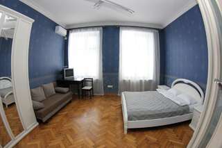 Хостелы Orpheus Hostel and Apartments Одесса Двухместный номер Делюкс с 1 кроватью и душем-3