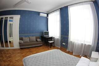 Хостелы Orpheus Hostel and Apartments Одесса Двухместный номер Делюкс с 1 кроватью и душем-7